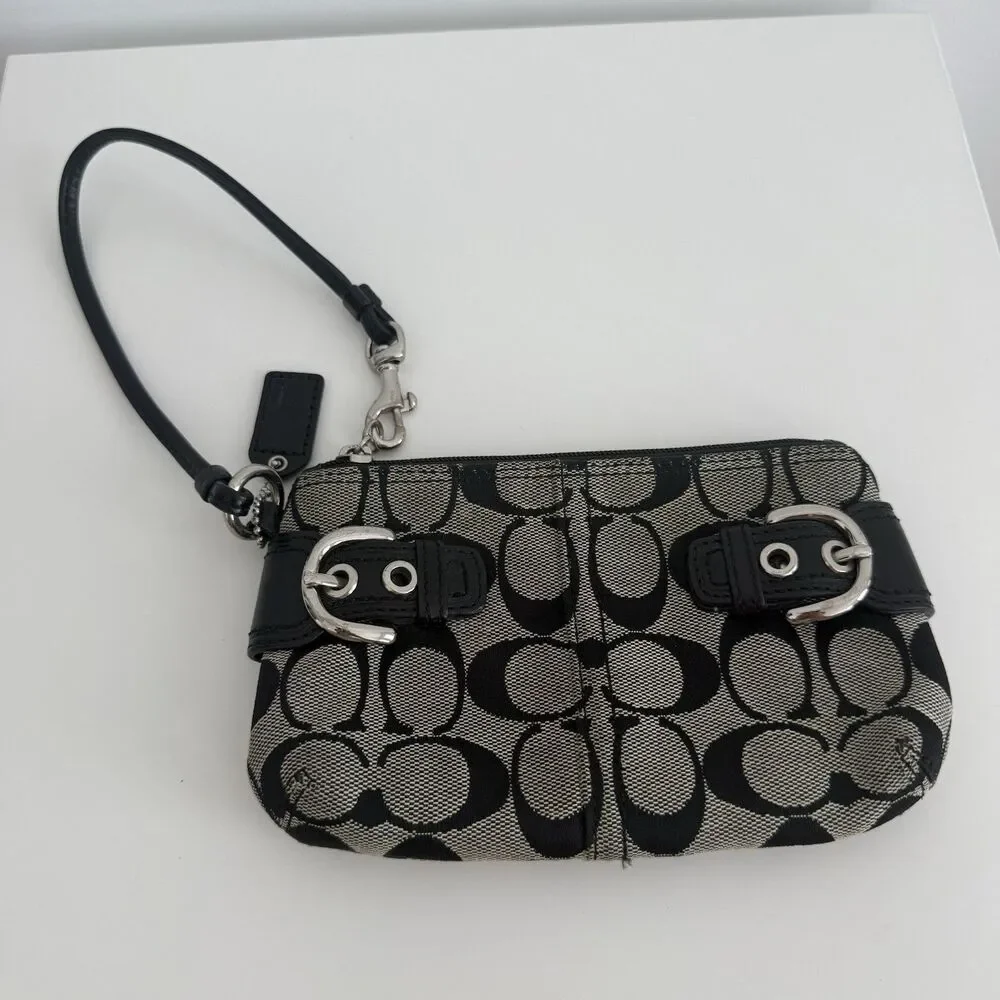 Coach Jacquard Signature C Black Leather Double Buckle Zip Wristlet Classic